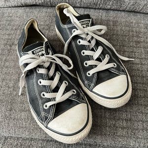 🏀Converse All Star Low Top Black Sneakers Youth Size 2